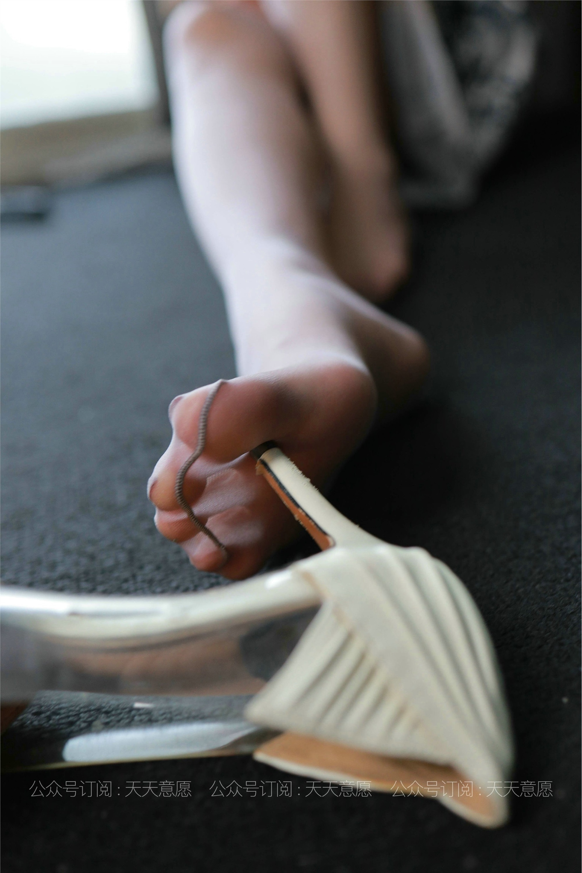 IESS异思趣向 - 模特：羽西《性感青花瓷》